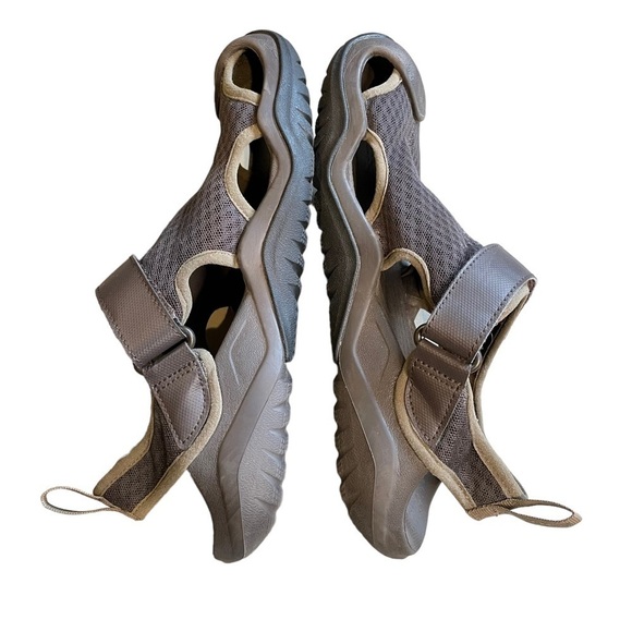 Crocs Swiftwater Mesh Wave Brown Sandals Slip On Shoes 205289 Men's Size 8 - Picture 3 of 7